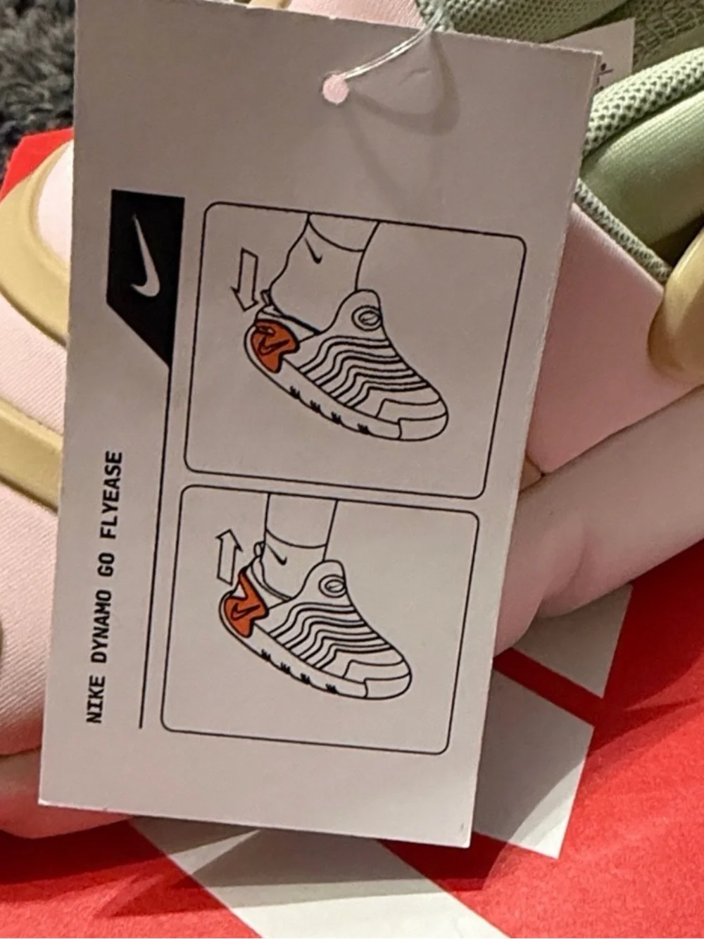 NWT Nike Flyease Dynamo Go sz 1Y